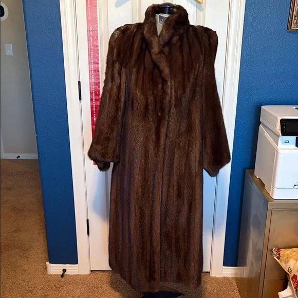 WOMENS Vintage Mink Coat. LeNobel Furs Brown Fur Coat - Picture 8 of 9